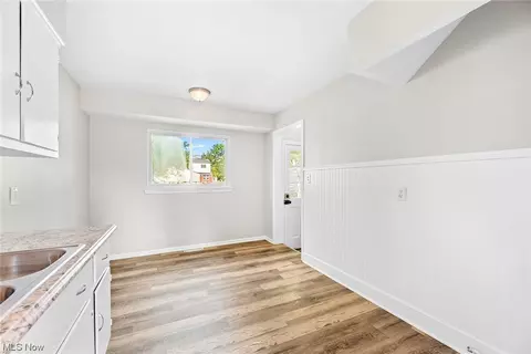 870 E 260th St, Euclid, OH 44132 photo 8