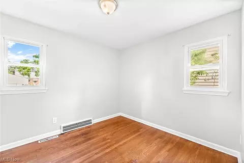 870 E 260th St, Euclid, OH 44132 photo 14