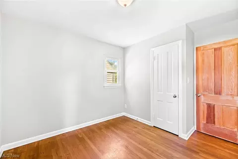 870 E 260th St, Euclid, OH 44132 photo 15