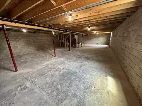 238 E Ohio Ave, Dover, OH 44622 photo 13