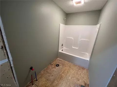 238 E Ohio Ave, Dover, OH 44622 photo 10