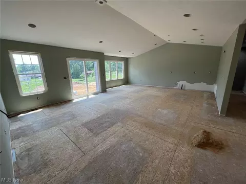 238 E Ohio Ave, Dover, OH 44622 photo 2