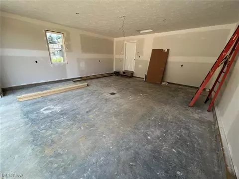 238 E Ohio Ave, Dover, OH 44622 photo 14