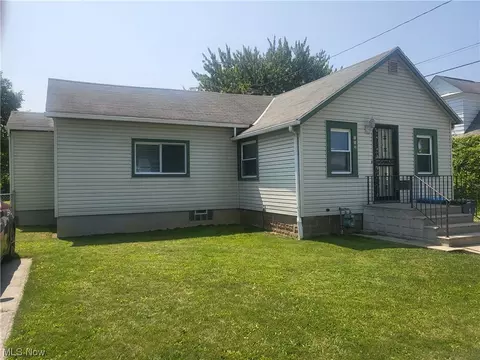 112 E 32nd St, Lorain, OH 44055 photo 2
