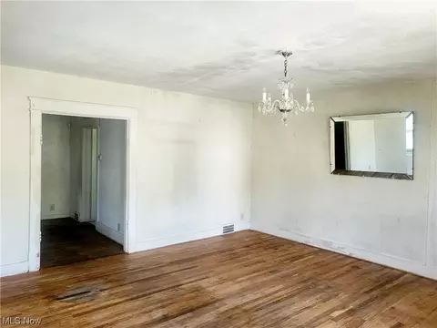 112 E 32nd St, Lorain, OH 44055 photo 4
