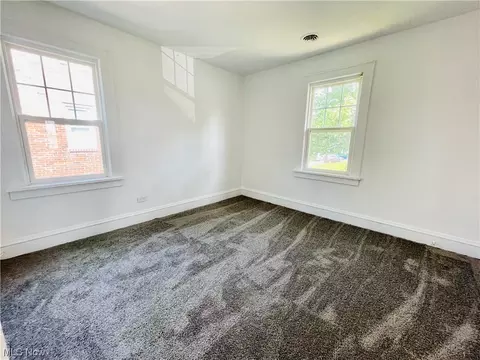 1810 E 227th St, Euclid, OH 44117 photo 13