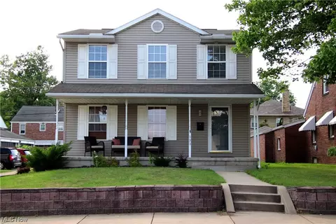131 Roslyn Ave NW, Canton, OH 44708 photo 1