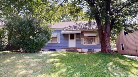 1171 Hilltop Dr, Akron, OH 44310 photo 1