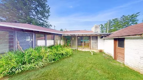 244 Chapel Rd, Wheeling, WV 26003 photo 4