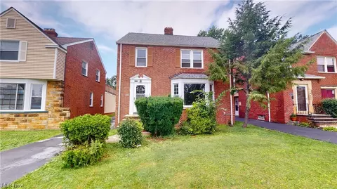2176 Fenwick Rd, University Heights, OH 44118