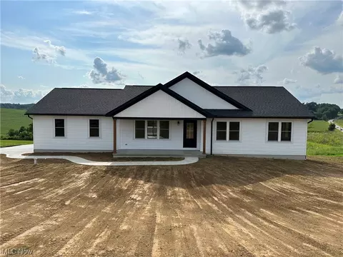 5871 Township Road 273 Rd, Millersburg, OH 44654