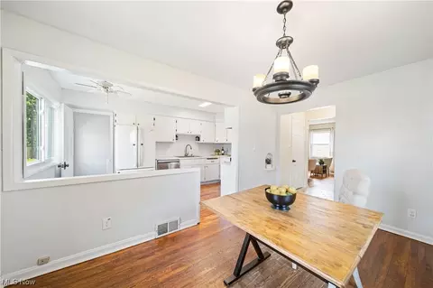 33716 Baldwin Rd, Solon, OH 44139 photo 5