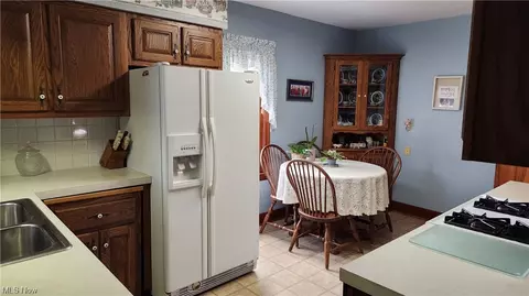 4300 9th Ave, Vienna, WV 26105 photo 11