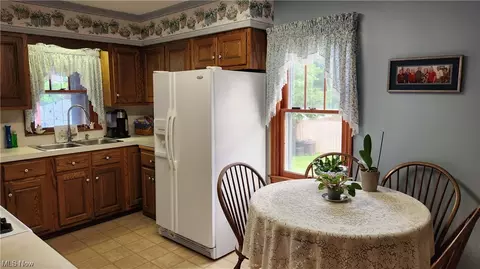 4300 9th Ave, Vienna, WV 26105 photo 7