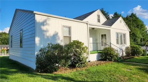 4300 9th Ave, Vienna, WV 26105 photo 28