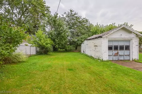 3714 Pershing Ave, Parma, OH 44134 photo 24