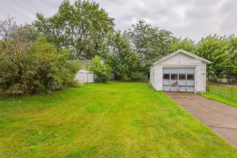 3714 Pershing Ave, Parma, OH 44134 photo 23