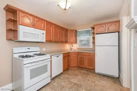 3714 Pershing Ave, Parma, OH 44134 photo 14