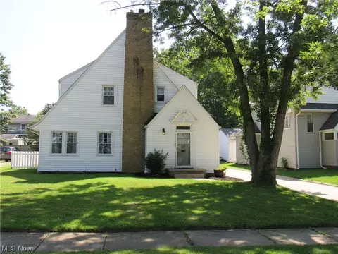 487 Dorchester Rd, Akron, OH 44320