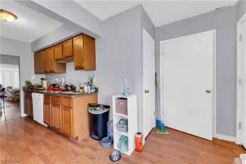 111 E 220th St, Euclid, OH 44123 photo 14