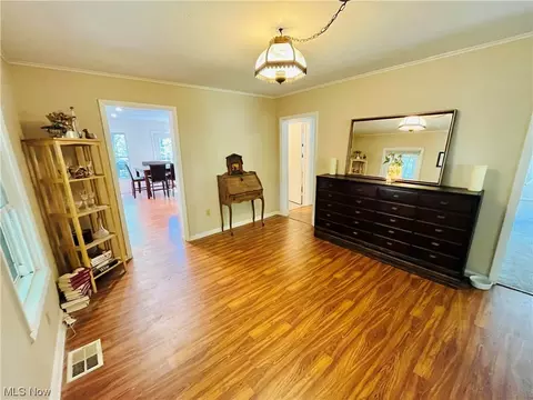 231 E King St, Chardon, OH 44024 photo 9