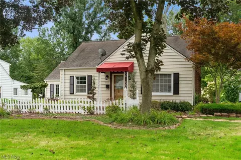 217 Callahan Rd, Canfield, OH 44406