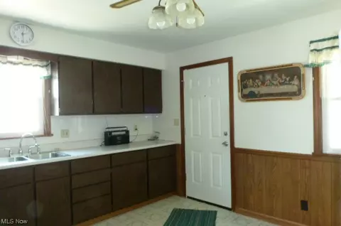 524 Spring St, Struthers, OH 44471 photo 11