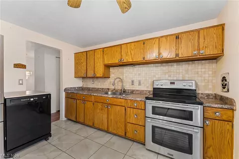 3145 Williamsburg St NW, Warren, OH 44485 photo 7