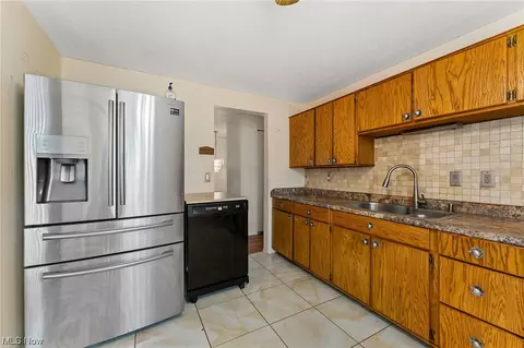 3145 Williamsburg St NW, Warren, OH 44485 photo 6