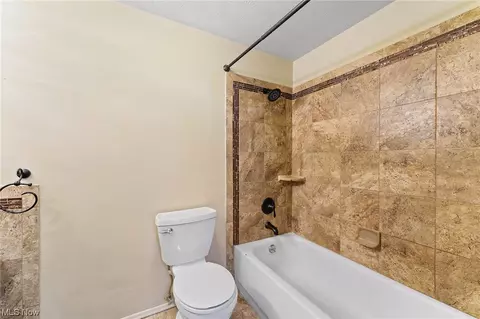 3145 Williamsburg St NW, Warren, OH 44485 photo 9