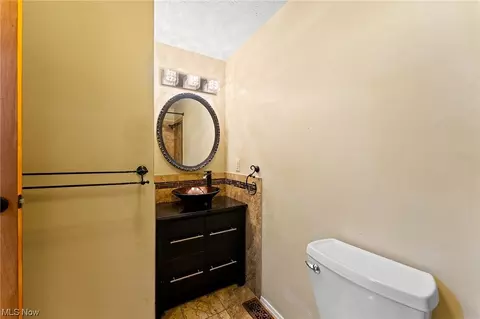 3145 Williamsburg St NW, Warren, OH 44485 photo 8