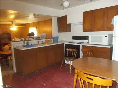 628 Thayer Ave, Ashtabula, OH 44004 photo 16
