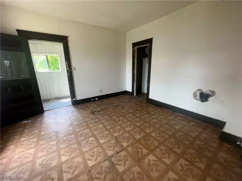 2842 Elyria Ave, Lorain, OH 44055 photo 12