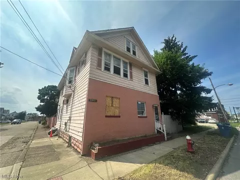 2842 Elyria Ave, Lorain, OH 44055 photo 2