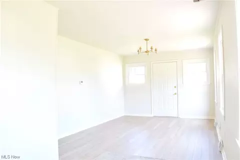 2448 E 37th St, Lorain, OH 44055 photo 4