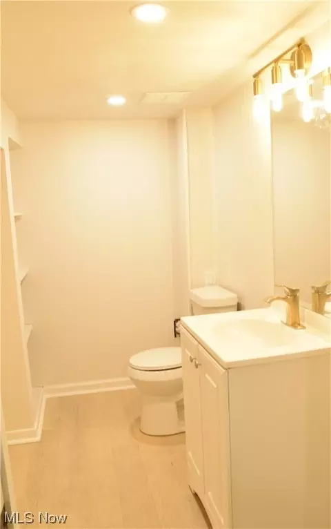 2448 E 37th St, Lorain, OH 44055 photo 16