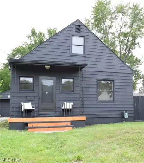 2448 E 37th St, Lorain, OH 44055