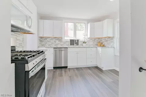 246 E 248th St, Euclid, OH 44123 photo 9