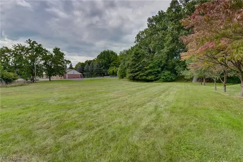 Oak Avenue Se, Massillon, OH 44646