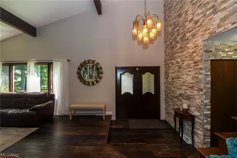 2448 River Rd, Willoughby Hills, OH 44094 photo 5
