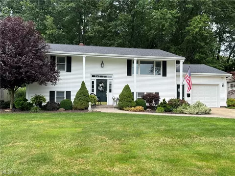 2327 W 13th St, Ashtabula, OH 44004 photo 1