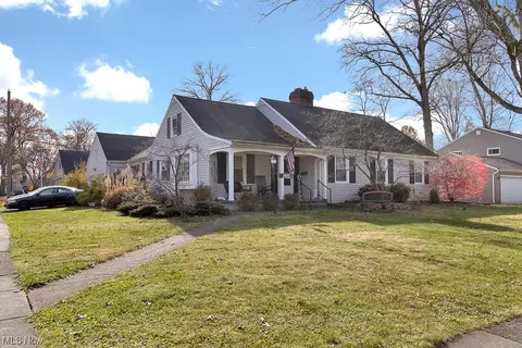 257 Yale Ave, Elyria, OH 44035 photo 2