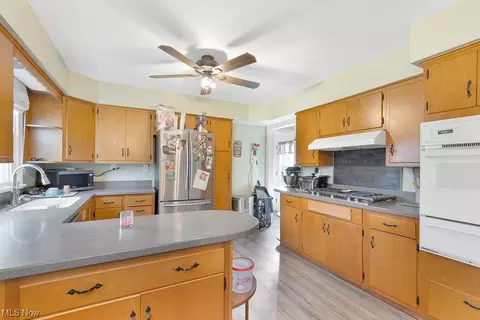 257 Yale Ave, Elyria, OH 44035 photo 8