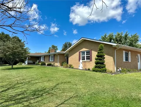 62361 Hawthorne Hill Rd, Jacobsburg, OH 43933