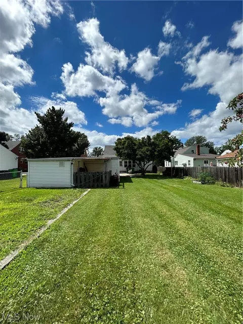 1555 E 254th St, Euclid, OH 44117 photo 24