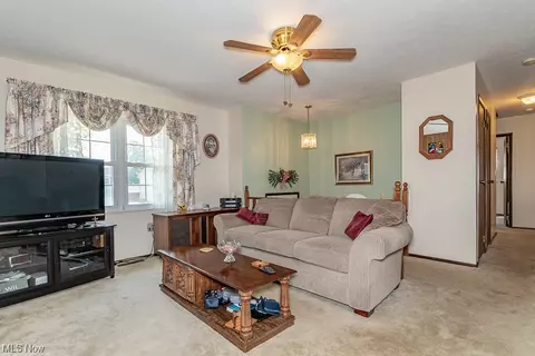 1621 Allen Ave, Ashtabula, OH 44004 photo 3