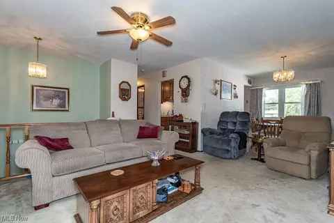 1621 Allen Ave, Ashtabula, OH 44004 photo 2