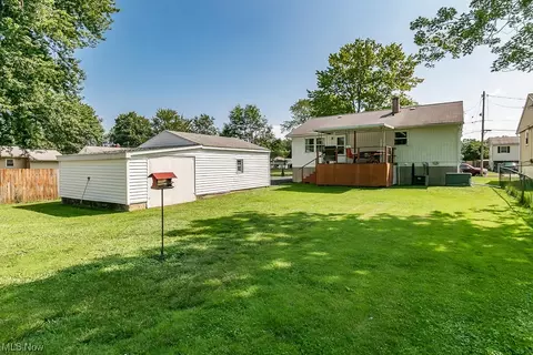 1621 Allen Ave, Ashtabula, OH 44004 photo 24
