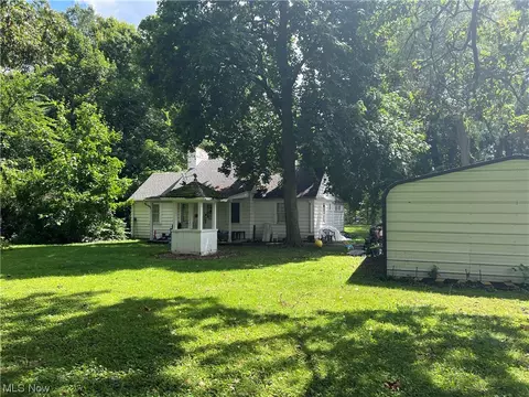 814 E Main St, Bellevue, OH 44811 photo 5
