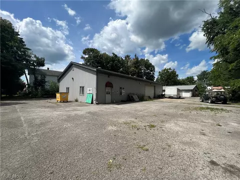 814 E Main St, Bellevue, OH 44811 photo 18